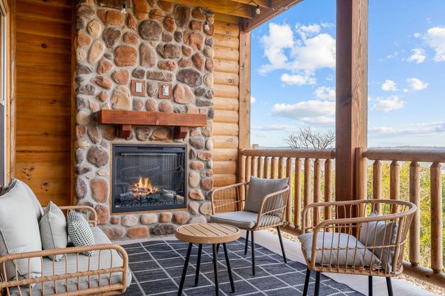 270 Indian Summer Lane 736, Branson, MO 65616