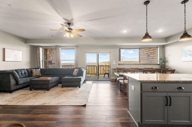 270 Indian Summer Lane 736, Branson, MO 65616