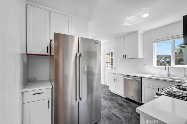 5960 Pepperwood Avenue, Lakewood, CA 90712