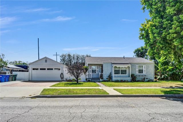 5960 Pepperwood Avenue, Lakewood, CA 90712