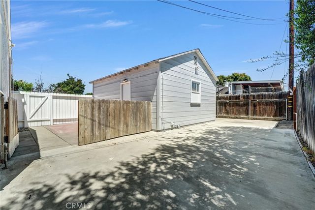 5960 Pepperwood Avenue, Lakewood, CA 90712