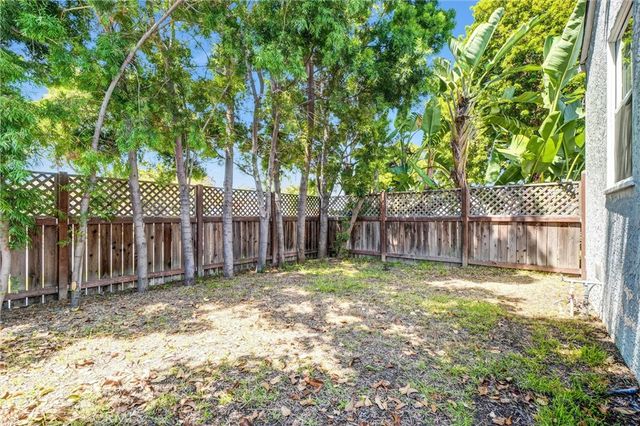 5960 Pepperwood Avenue, Lakewood, CA 90712