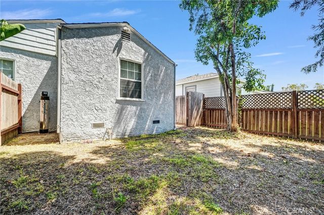 5960 Pepperwood Avenue, Lakewood, CA 90712