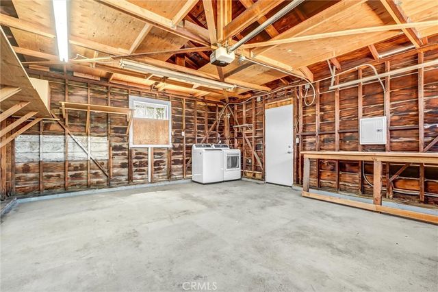 5960 Pepperwood Avenue, Lakewood, CA 90712