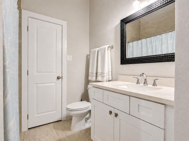 49 Wyndemere Drive, Montgomery, TX 77356