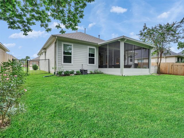 49 Wyndemere Drive, Montgomery, TX 77356
