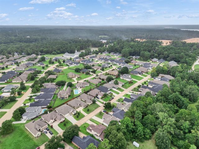 49 Wyndemere Drive, Montgomery, TX 77356