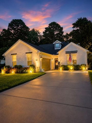 49 Wyndemere Drive, Montgomery, TX 77356