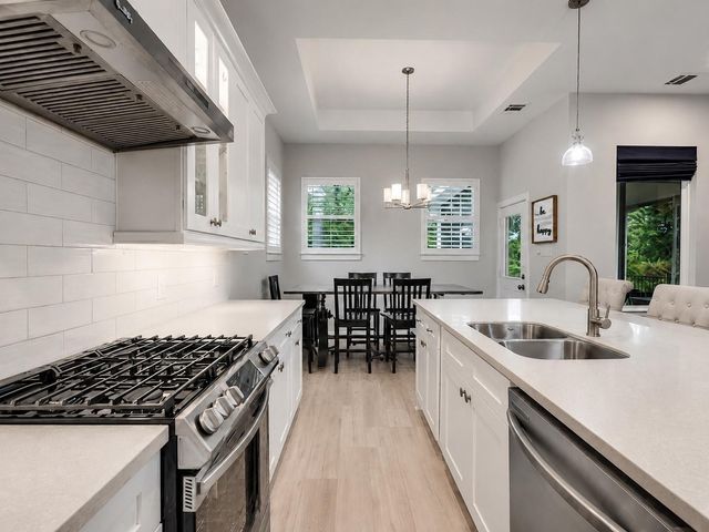 49 Wyndemere Drive, Montgomery, TX 77356