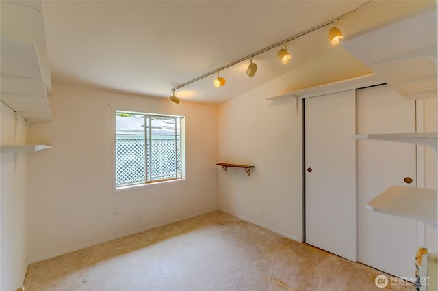 2119 Victoria Avenue, Port Townsend, WA 98368