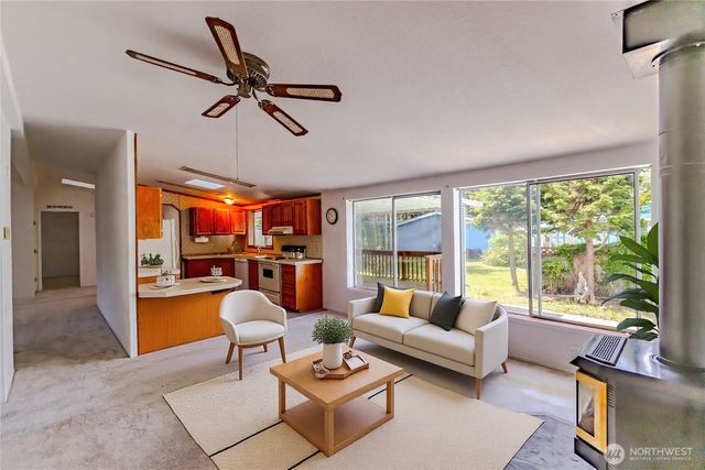 2119 Victoria Avenue, Port Townsend, WA 98368