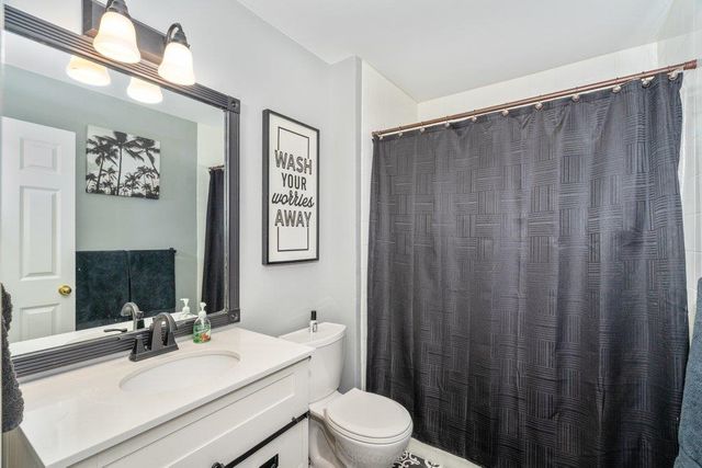 5060 S Hillcrest Ln, Veradale, WA 99037