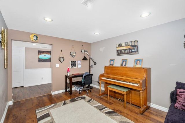 5060 S Hillcrest Ln, Veradale, WA 99037