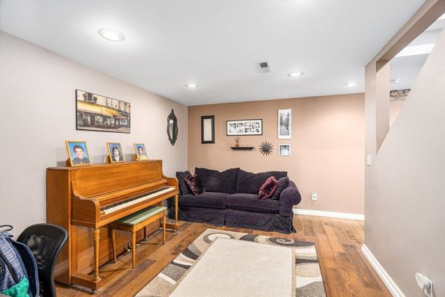 5060 S Hillcrest Ln, Veradale, WA 99037