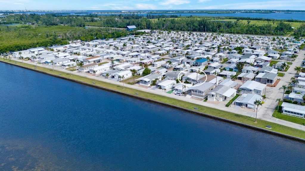 10315 CORTEZ ROAD W 7F, BRADENTON, FL 34210 — photo 3