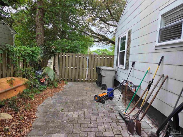 120 Country Club Rd, Pensacola, FL 32507