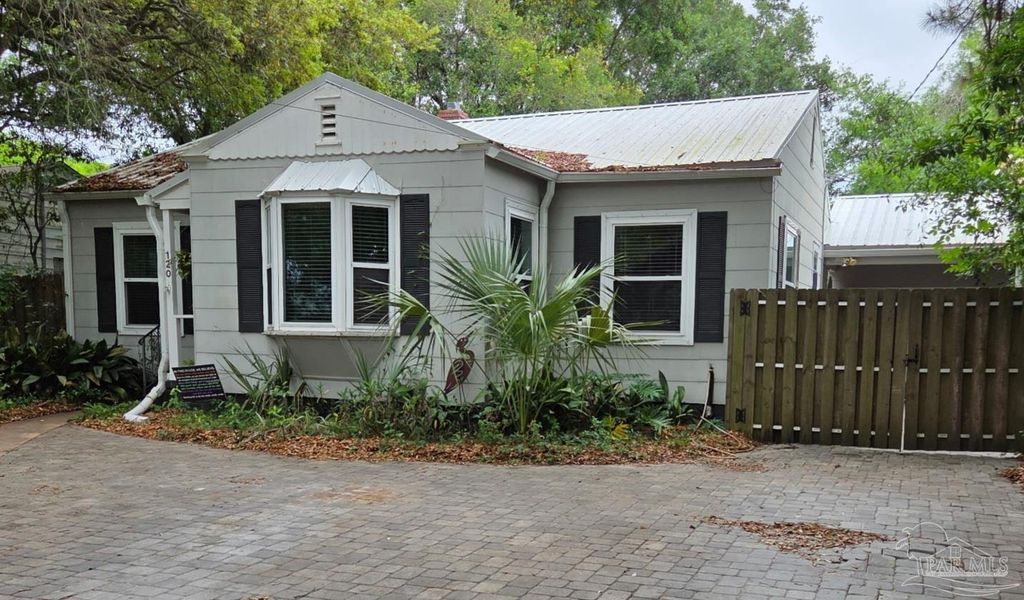 120 Country Club Rd, Pensacola, FL 32507