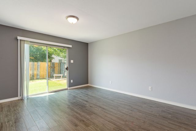 4908 Meadow Trails Drive, Fort Worth, TX 76244