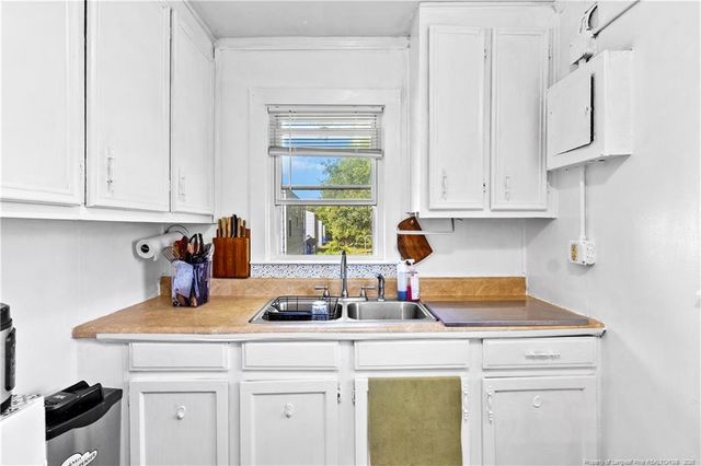 102 Scarborough Street, Spring Lake, NC 28390