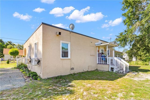 102 Scarborough Street, Spring Lake, NC 28390
