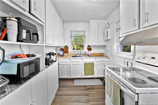 102 Scarborough Street, Spring Lake, NC 28390