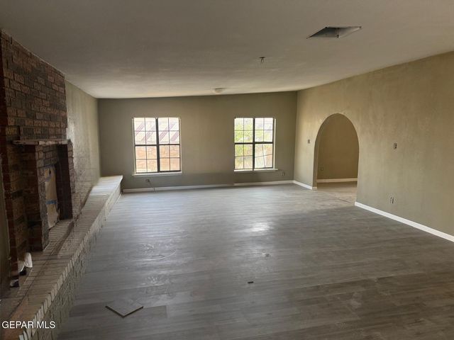 8533 PADDLEFOOT Lane, El Paso, TX 79907