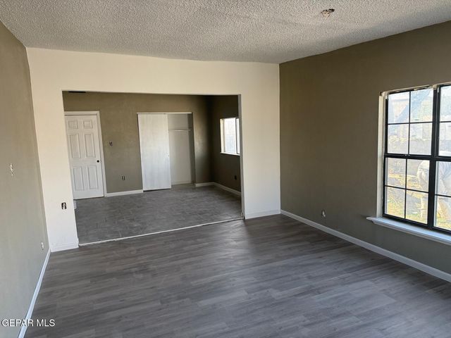 8533 PADDLEFOOT Lane, El Paso, TX 79907