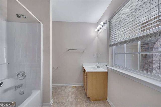 150 Hidden Lake Circle, Canton, GA 30114