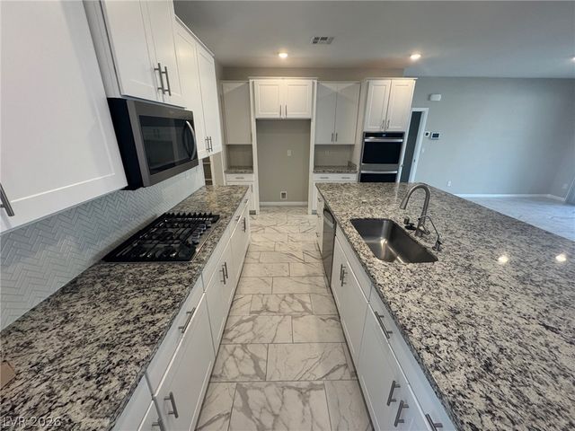 7527 Ardenno Street, North Las Vegas, NV 89084