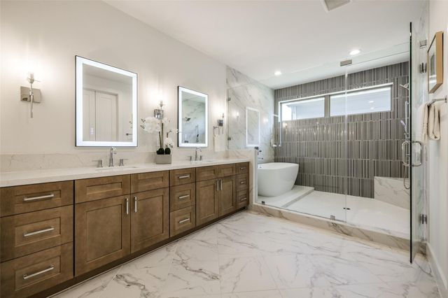 2011 Hopkins Street, Houston, TX 77006