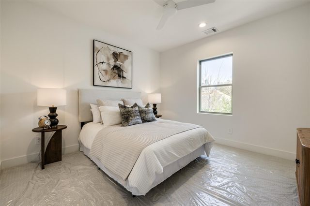 2011 Hopkins Street, Houston, TX 77006