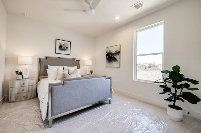 2011 Hopkins Street, Houston, TX 77006