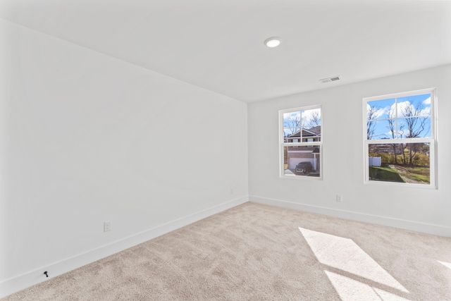 1212 Valley Ridge Dr, Gallatin, TN 37066