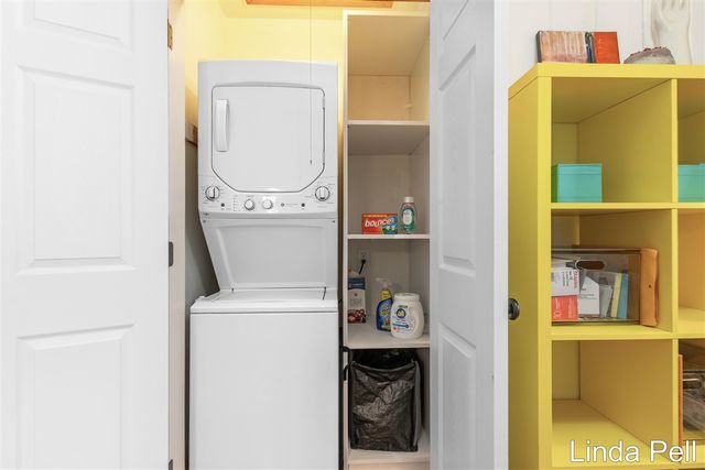 7146 Thorncrest Drive, Grand Rapids, MI 49546