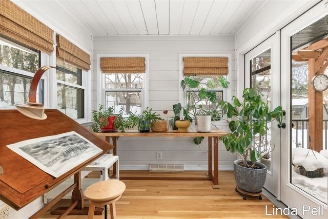 7146 Thorncrest Drive, Grand Rapids, MI 49546