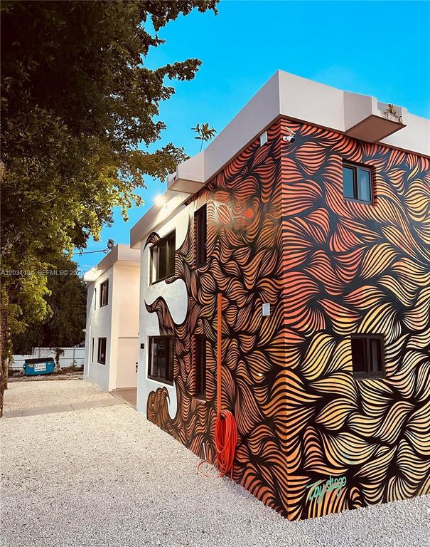 190 NW 69th Street 8, Miami, FL 33150