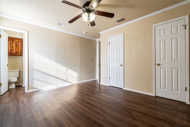 2015 Wood Court, Granbury, TX 76048