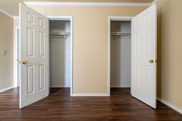 2015 Wood Court, Granbury, TX 76048