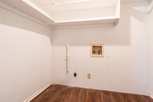 2015 Wood Court, Granbury, TX 76048