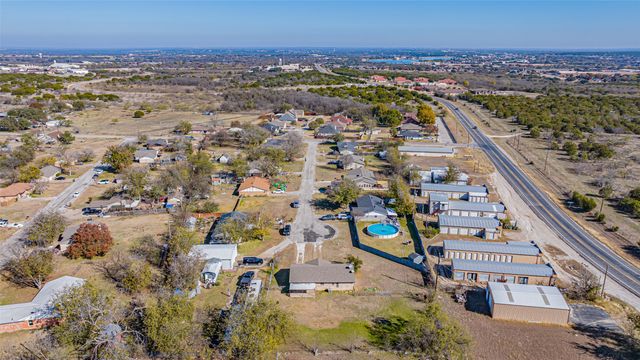 2015 Wood Court, Granbury, TX 76048