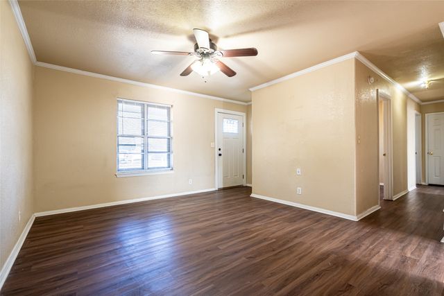 2015 Wood Court, Granbury, TX 76048