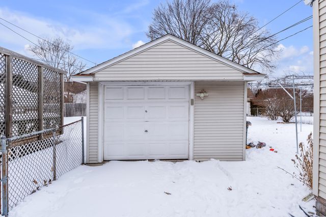 24700 Ross Street, Dearborn, MI 48124