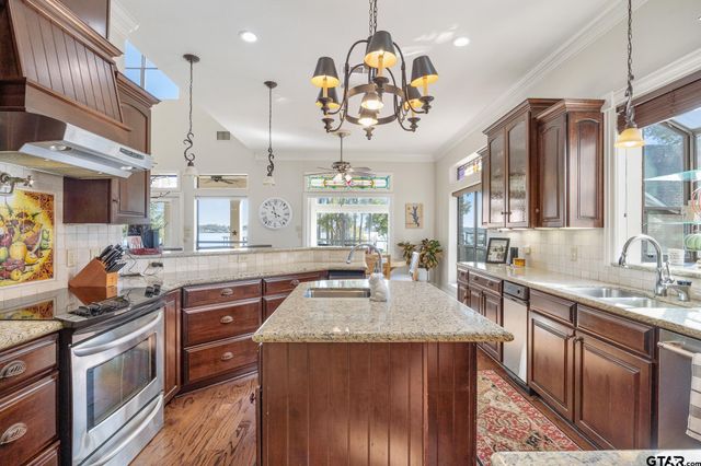 16241 County Road 1322, Flint, TX 75762