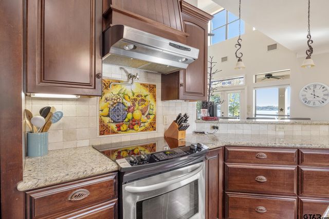 16241 County Road 1322, Flint, TX 75762