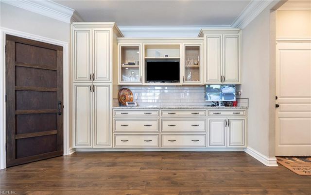 1409 Paul Eason DR, Chesapeake, VA 23322