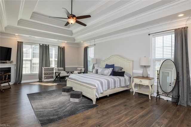 1409 Paul Eason DR, Chesapeake, VA 23322