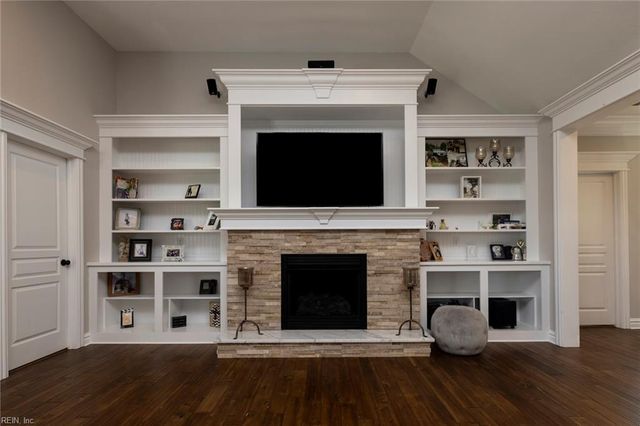 1409 Paul Eason DR, Chesapeake, VA 23322