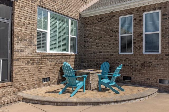 1409 Paul Eason DR, Chesapeake, VA 23322