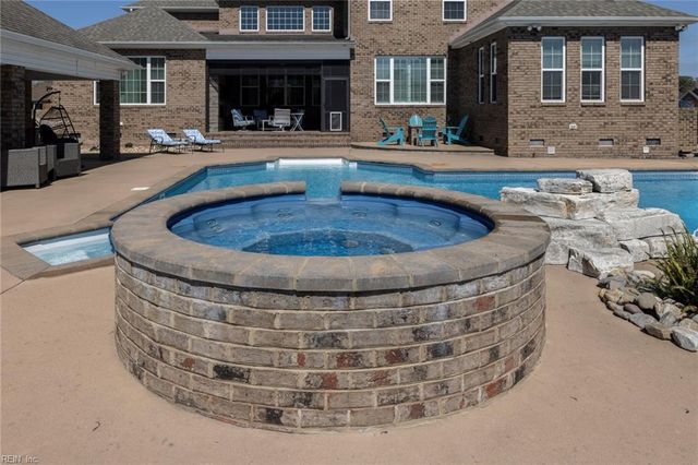 1409 Paul Eason DR, Chesapeake, VA 23322