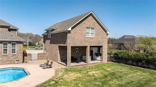 1409 Paul Eason DR, Chesapeake, VA 23322